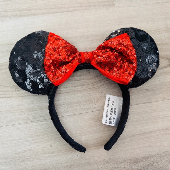 Disney Accessories - Disney Parks - Sequined Minnie Mouse Ears, Preloved and in Great Condition!